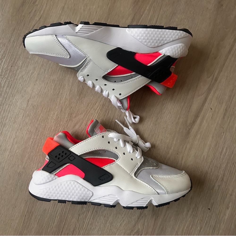 Nike Air Huarache ‘Icons-Infrared’ DX4259 100-NEW